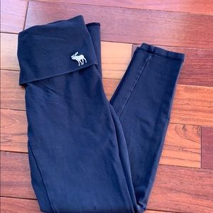 Kids Abercrombie leggings.